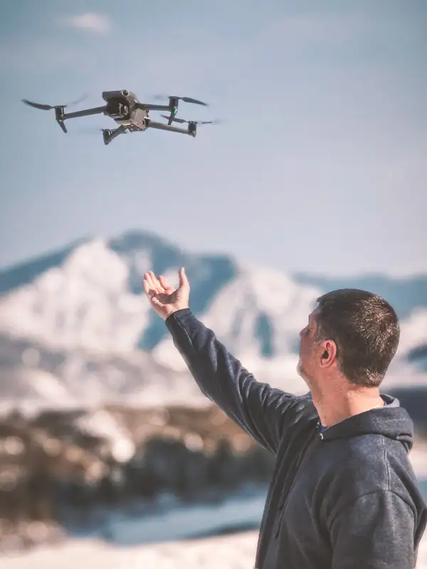 Сьемки на дрон в путешествиях с Три Вершины