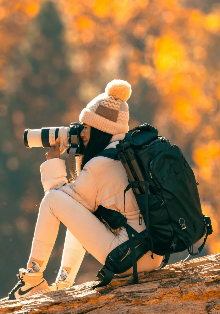 Фотографы и путешественники в поиске ярких впечатлений