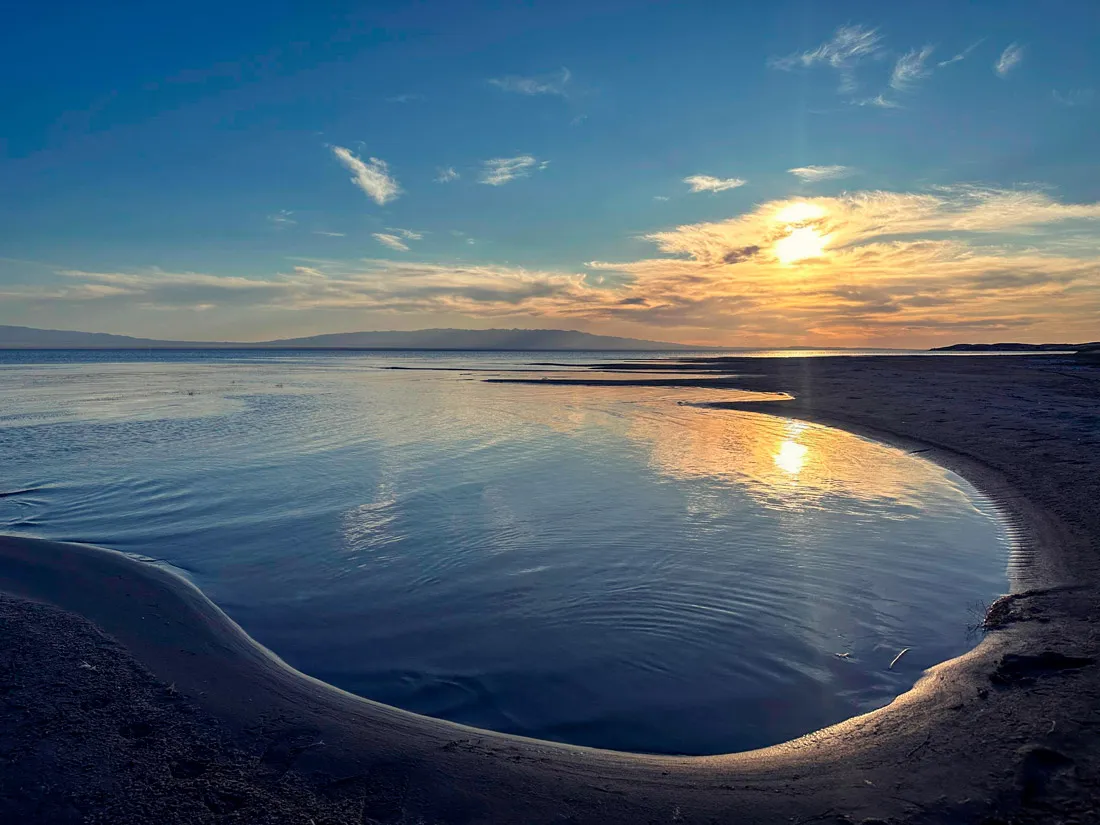 Вечерние озера Монголии