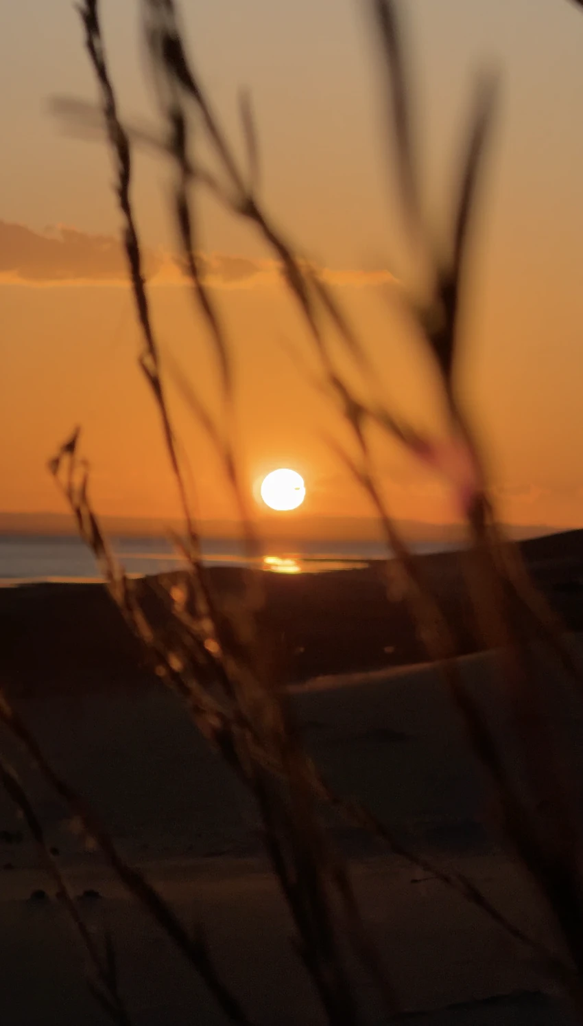 Закат на озере Дурген-Нуур